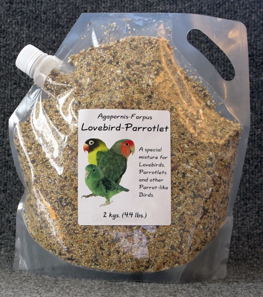 Penn Seed Lovebird-Parrotlet, 2 kg (4.4 lbs) Pour Spout Bag